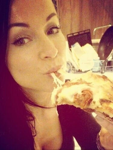 Ari, 27