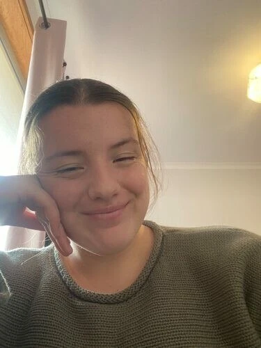 Mel, 22
