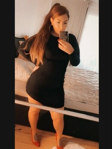 Katt Dii, 28