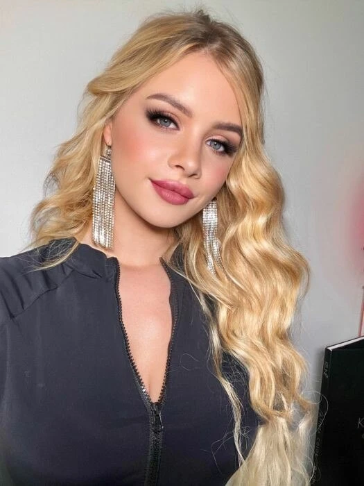 anaastastia, 19