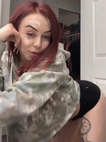 TattedPeach, 23